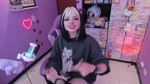     online show from November 6, 2025, 11:37 pm