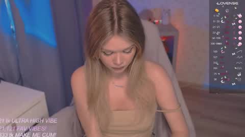 Snapshot of veronaaura chatting on September 15, 2025, 4:23 am Tiffany online show from September 15, 2025, 4:23 am