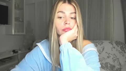 Lolitalolz online show from February 10, 2026, 6:56 pm