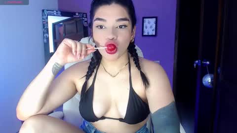 Snapshot of veronica_118 chatting on January 7, 2025, 8:24 am veronica_118 online show from January 7, 2025, 8:24 am