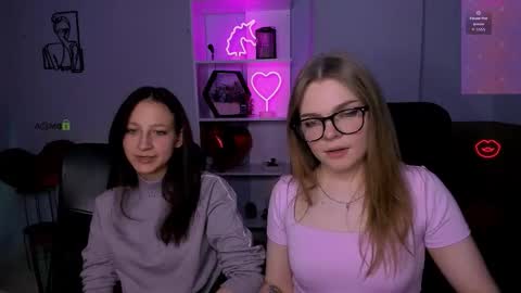 Ronni online show from November 25, 2025, 8:31 pm