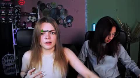 Ronni online show from November 30, 2025, 8:13 pm