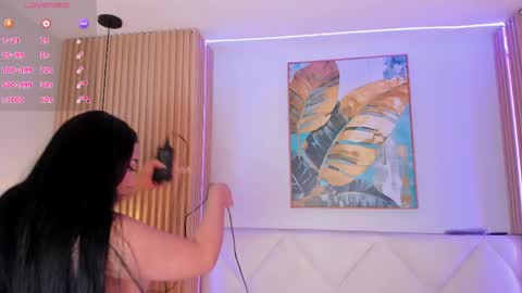 veronica_hill_ online show from April 17, 2026, 3:09 am