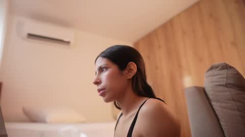 Veronica online show from April 16, 2026, 1:34 pm