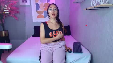 veronica online show from May 25, 2026, 7:31 pm