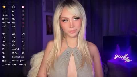 CALL ME VERONICA online show from February 25, 2025, 5:25 pm