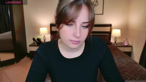 Veronica online show from November 16, 2025, 5:13 am