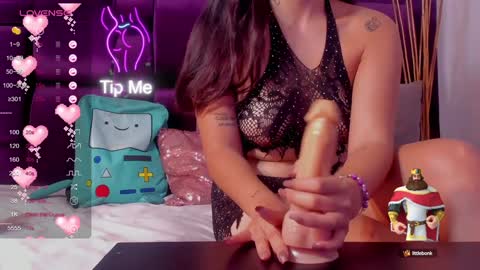 Snapshot of veronicagilss chatting on January 14, 2025, 2:22 pm Veronica Gills online show from January 14, 2025, 2:22 pm