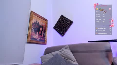 Snapshot of veronicagilss chatting on February 25, 2025, 12:58 am Veronica Gills online show from February 25, 2025, 12:58 am