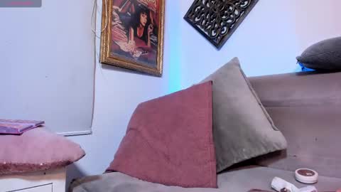 Snapshot of veronicagilss chatting on March 4, 2025, 7:22 pm Veronica Gills online show from March 4, 2025, 7:22 pm