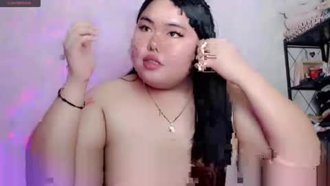 Snapshot of veronicakisses chatting on May 17, 2026, 1:29 pm MS. VERONICA 22 I love Aza 3 online show from May 17, 2026, 1:29 pm