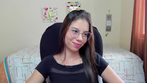 Veronica Miller online show from September 25, 2025, 8:12 pm