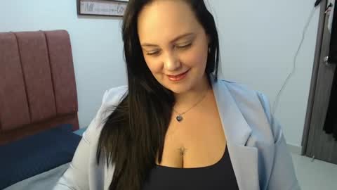 Snapshot of veroniicabbw_ chatting on June 15, 2026, 1:35 pm veroniicabbw_ online show from June 15, 2026, 1:35 pm