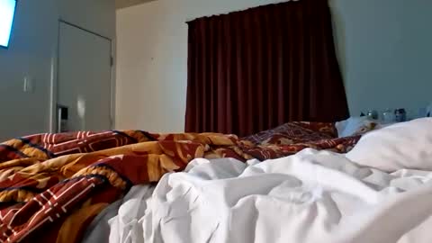 Snapshot of vers562cd chatting on November 3, 2025, 11:00 am vers online show from November 3, 2025, 11:00 am