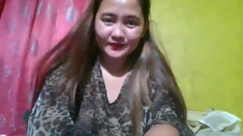 versatile_hottie_asian online show from July 28, 2026, 7:04 pm