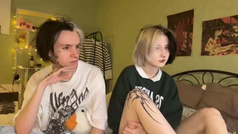 veryraretwins online show from October 4, 2025, 10:08 pm