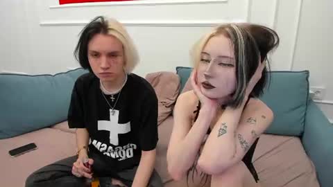 veryraretwins online show from July 22, 2026, 11:18 pm