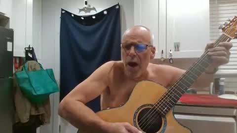 Snapshot of verysmallpeni chatting on December 13, 2024, 9:24 am verysmallpeni online show from December 13, 2024, 9:24 am