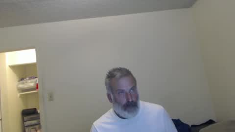 Snapshot of veryveryhairmanindenver chatting on December 11, 2024, 12:44 am hairy man online show from December 11, 2024, 12:44 am
