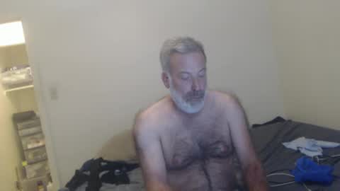 Snapshot of veryveryhairmanindenver chatting on December 16, 2024, 12:48 am hairy man online show from December 16, 2024, 12:48 am