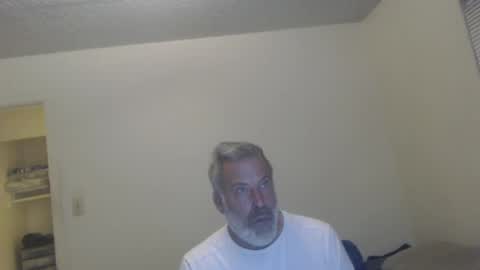 Snapshot of veryveryhairmanindenver chatting on December 20, 2024, 12:52 am hairy man online show from December 20, 2024, 12:52 am