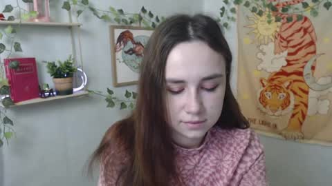 veryveryvery_shy online show from April 6, 2026, 5:19 am