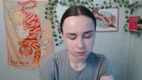 veryveryvery_shy online show from May 23, 2026, 5:34 am