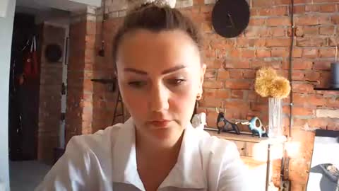 Snapshot of vesta_x chatting on August 2, 2026, 2:26 pm vesta x online show from August 2, 2026, 2:26 pm