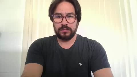 vesturelove online show from November 3, 2025, 5:03 pm