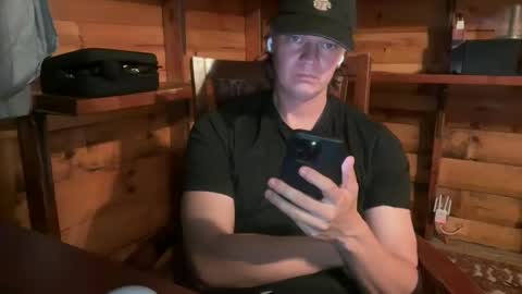 Snapshot of vexelgain chatting on October 10, 2025, 2:32 am HendasWerout online show from October 10, 2025, 2:32 am