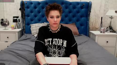 Via online show from April 14, 2026, 10:05 pm