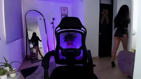 Snapshot of vianca_cruzz chatting on April 24, 2026, 1:24 pm Vianca Cruz online show from April 24, 2026, 1:24 pm