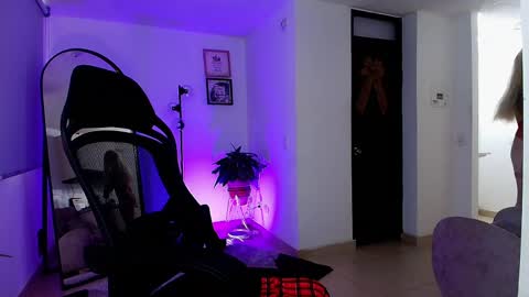 Snapshot of vianca_cruzz chatting on May 31, 2026, 8:10 pm Vianca Cruz online show from May 31, 2026, 8:10 pm