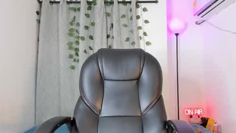 Snapshot of vianka_millerxxx chatting on January 6, 2026, 1:09 am Vianka online show from January 6, 2026, 1:09 am
