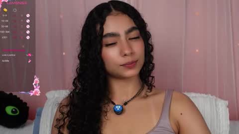 vicky_curly online show from September 14, 2025, 4:06 pm