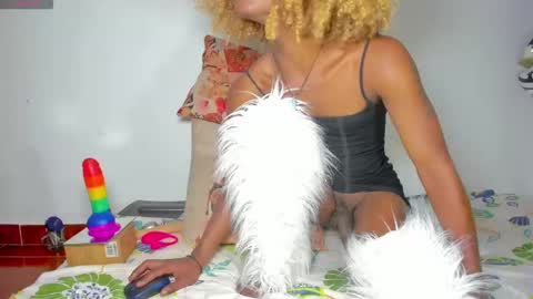 vicky manuela online show from October 8, 2025, 2:20 am