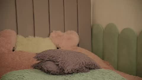 vickysecret96 online show from February 14, 2025, 9:32 pm