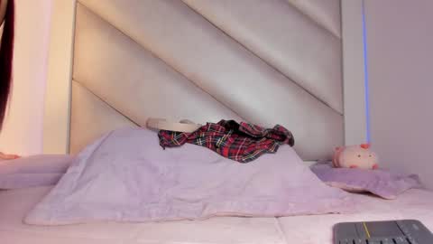 Victoria online show from February 11, 2026, 1:27 pm