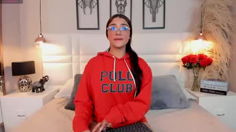 Snapshot of victoria__lee_ chatting on June 4, 2026, 3:45 am victoria__lee_ online show from June 4, 2026, 3:45 am