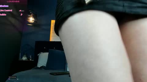 Victoria online show from November 7, 2025, 8:31 pm