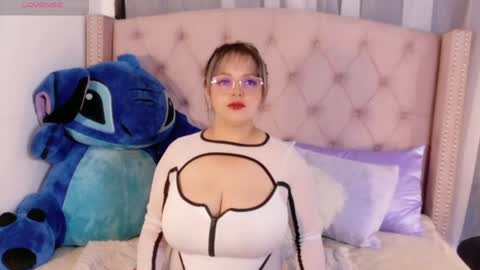 victoria_cherry_ online show from July 9, 2026, 11:36 am