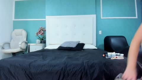 Snapshot of victoria_cutee chatting on May 7, 2026, 12:21 pm online show from May 7, 2026, 12:21 pm