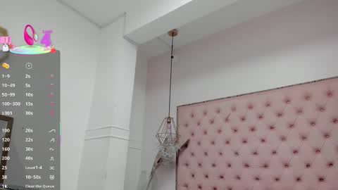 Snapshot of victoria_kitt chatting on November 18, 2025, 7:07 pm victoria_kitt online show from November 18, 2025, 7:07 pm