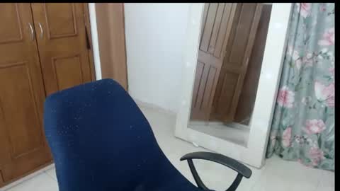 Snapshot of victoria_milf06 chatting on June 24, 2026, 9:30 am victoria online show from June 24, 2026, 9:30 am