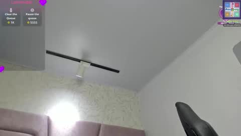 Vicky  online show from February 10, 2026, 3:32 am