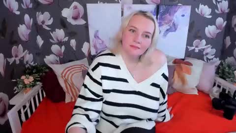 Snapshot of victoria_notti chatting on February 6, 2026, 2:31 pm Violett online show from February 6, 2026, 2:31 pm