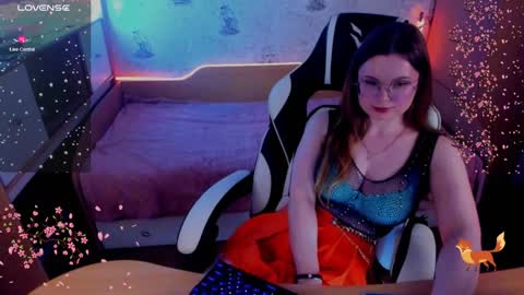 Snapshot of victoria_the_fox chatting on February 3, 2025, 8:46 am    -   The Divine Fox online show from February 3, 2025, 8:46 am