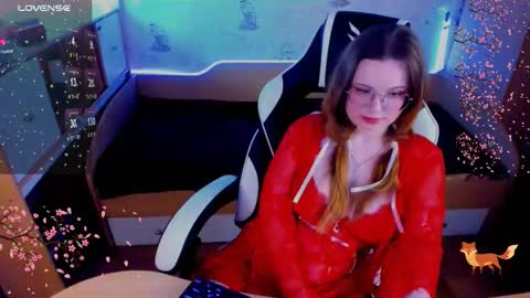 Snapshot of victoria_the_fox chatting on February 20, 2025, 10:48 am    -   The Divine Fox online show from February 20, 2025, 10:48 am