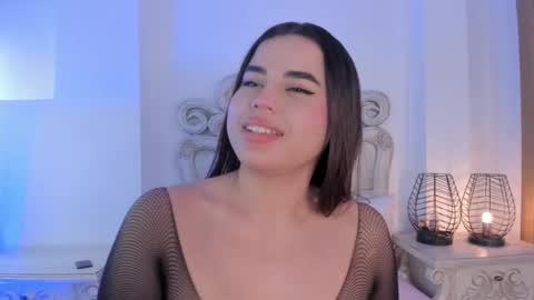 Snapshot of victoria_vallejo chatting on December 10, 2024, 2:39 pm victoria online show from December 10, 2024, 2:39 pm