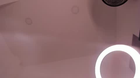 Snapshot of victoria_vallejo chatting on March 3, 2025, 2:37 pm victoria online show from March 3, 2025, 2:37 pm